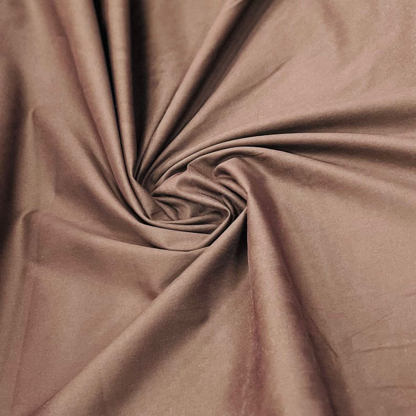 TECIDO SARJA/BRIM LEVE COR MARROM TINTO ESTARFLEX 98% ALGODÃO E 2% ELASTANO 215 G/M² COM 1,60 LG - Cópia (1)