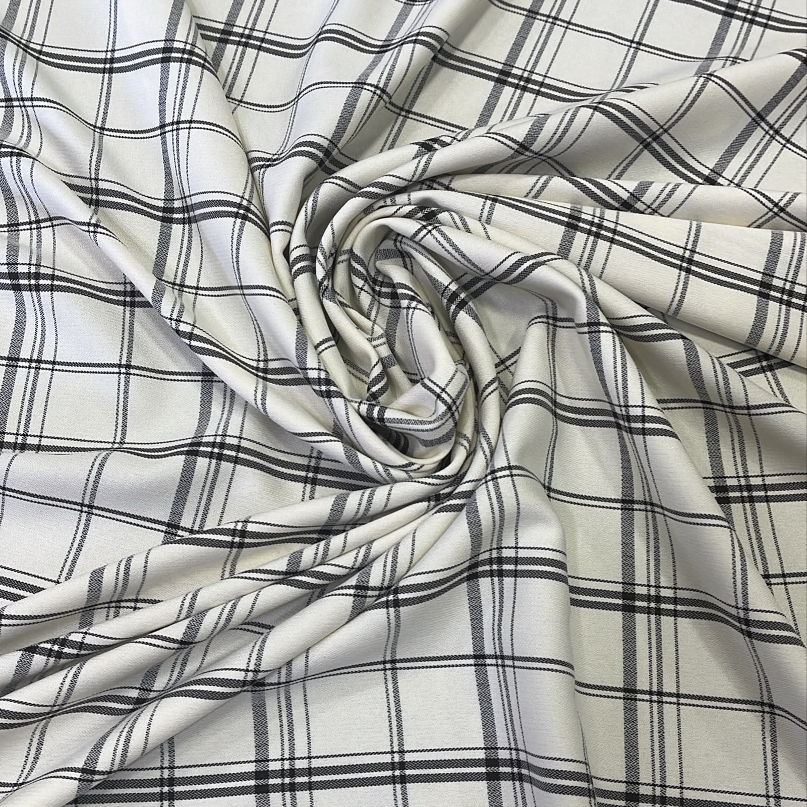 CREPE DIANA - XADREZ BEGE COM PRETO - 90% POLIÉSTER E 10% ELASTANO - 180 G/M² - COM 1,50 LG