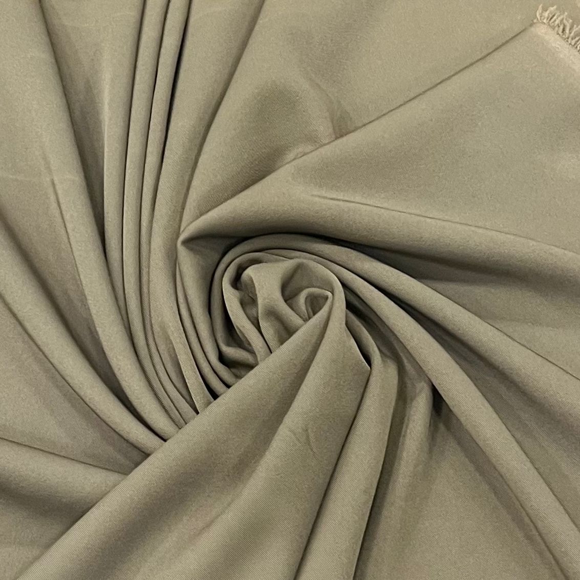 GABARDINE TWO WAY - COR TAUPE - 97% POLIÉSTER E 3% ELASTANO - 226 G/M² - COM 1,50 LG