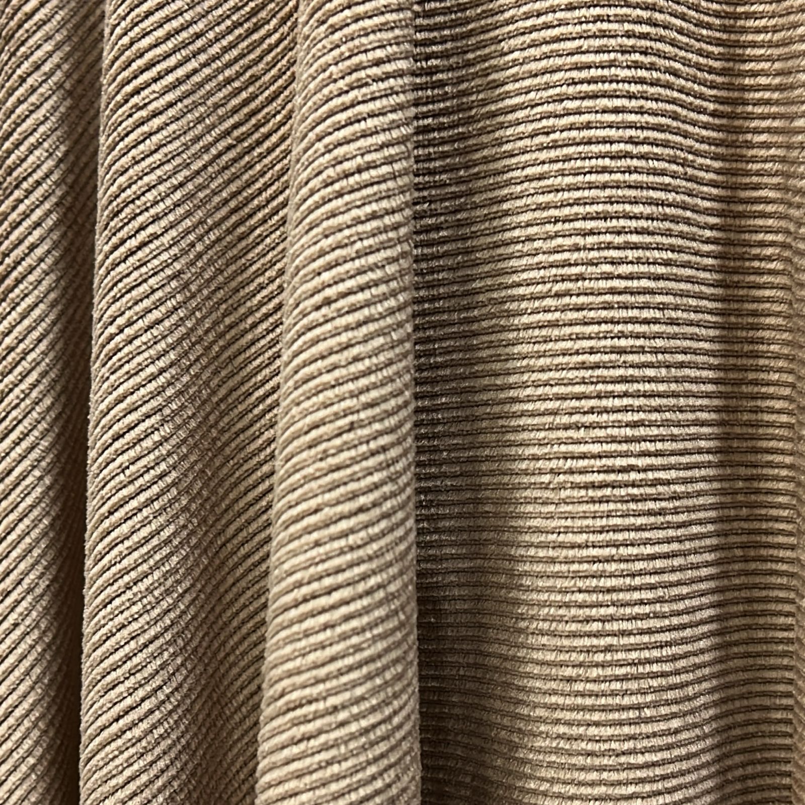 MALHA CORDUROY SEMELHANTE AO VELUDO COTELE COR MARROM 96% POLIÉSTER E 4% ELASTANO COM 1,60 LG 
