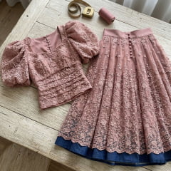 TECIDO TULE BORDADO CELEBRETY EMBROIDERY COR ROSA 100% POLIÉSTER COM 1.27 LG