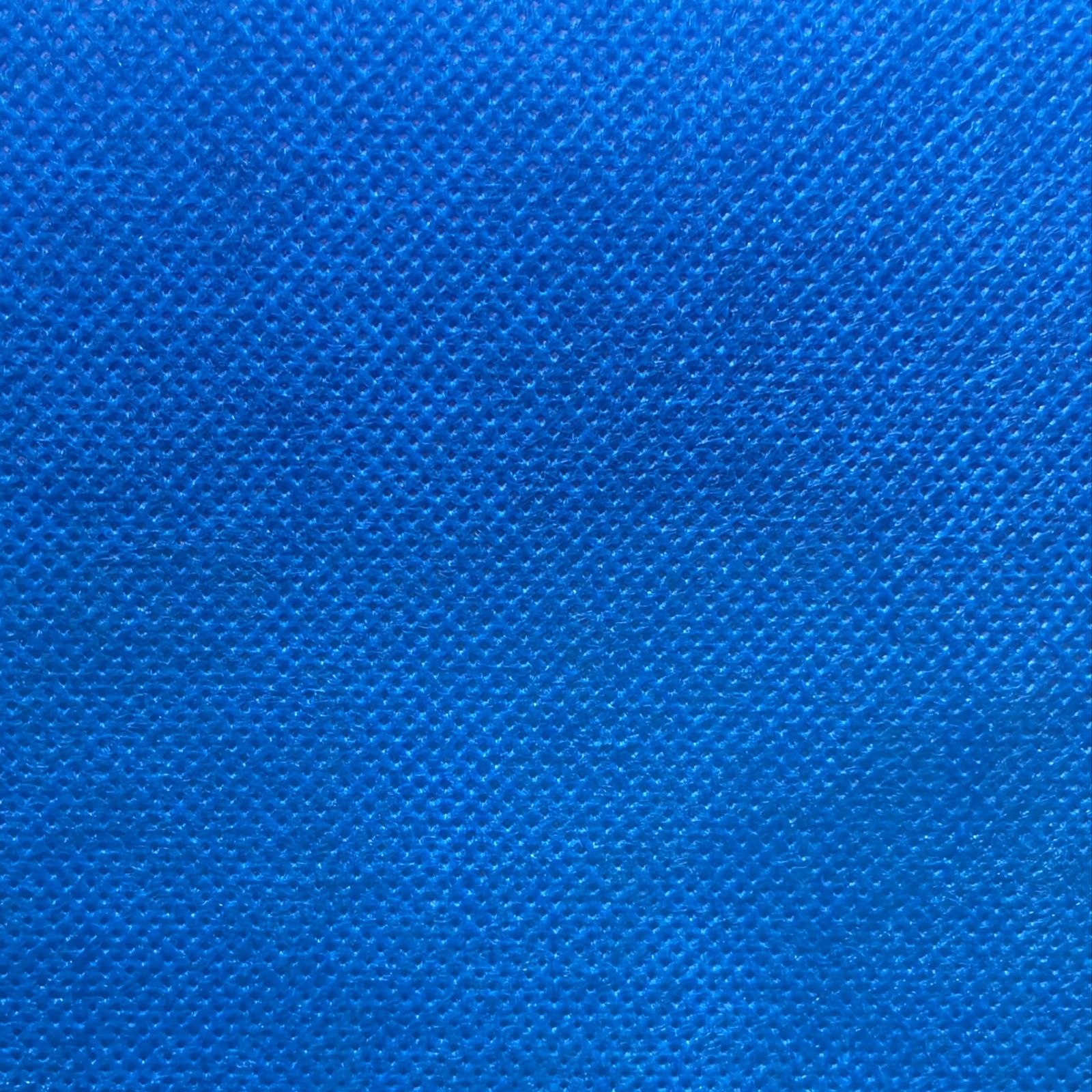 TNT (TECIDO NÃO TECIDO) GRAMATURA 40 AZUL ROYAL 100% POLIPROPILENO COM 1,40 LG