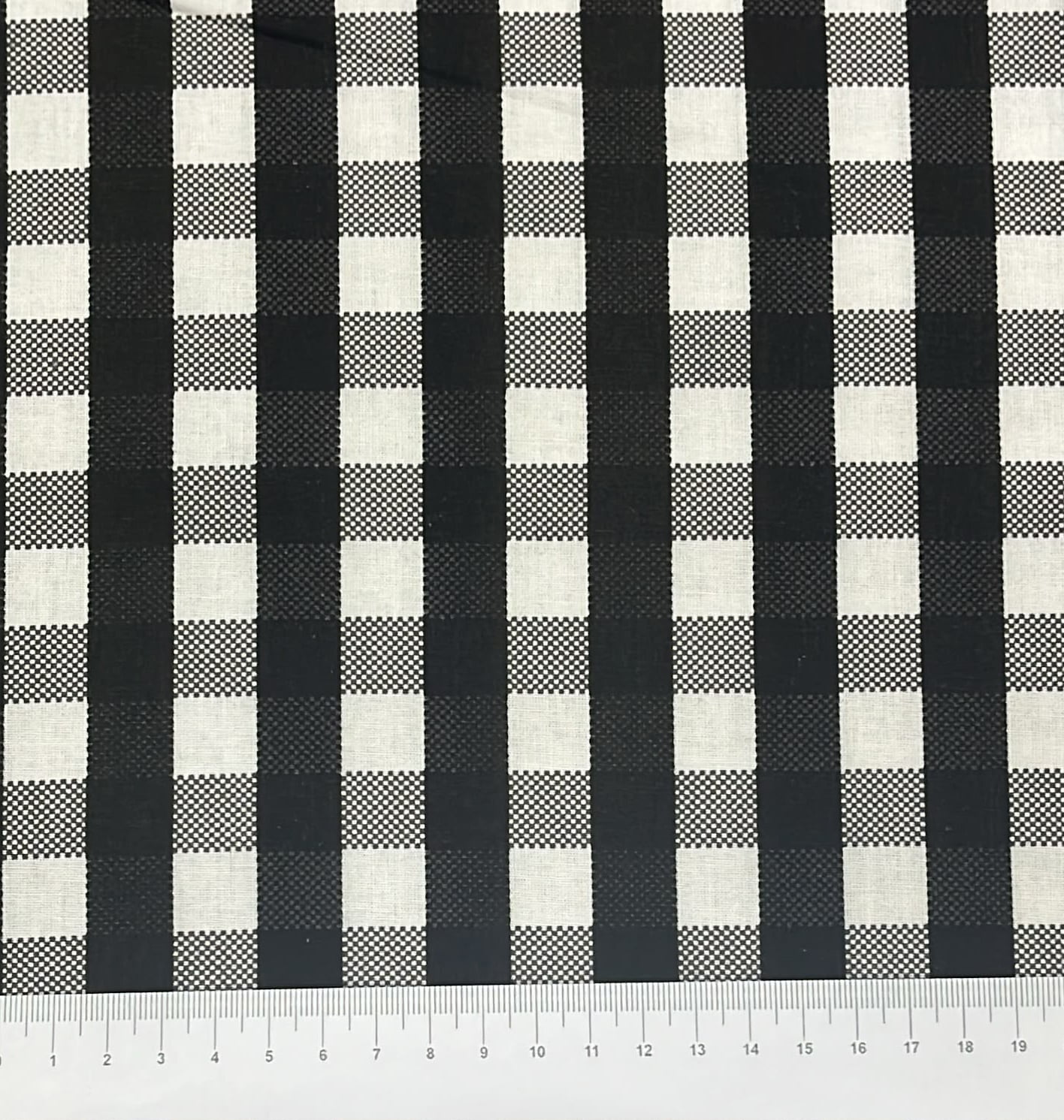 TECIDO TRICOLINE ESTAMPADA XADREZ PRETO COM BRANCO 100% ALGODÃO COM 1,50 LG
