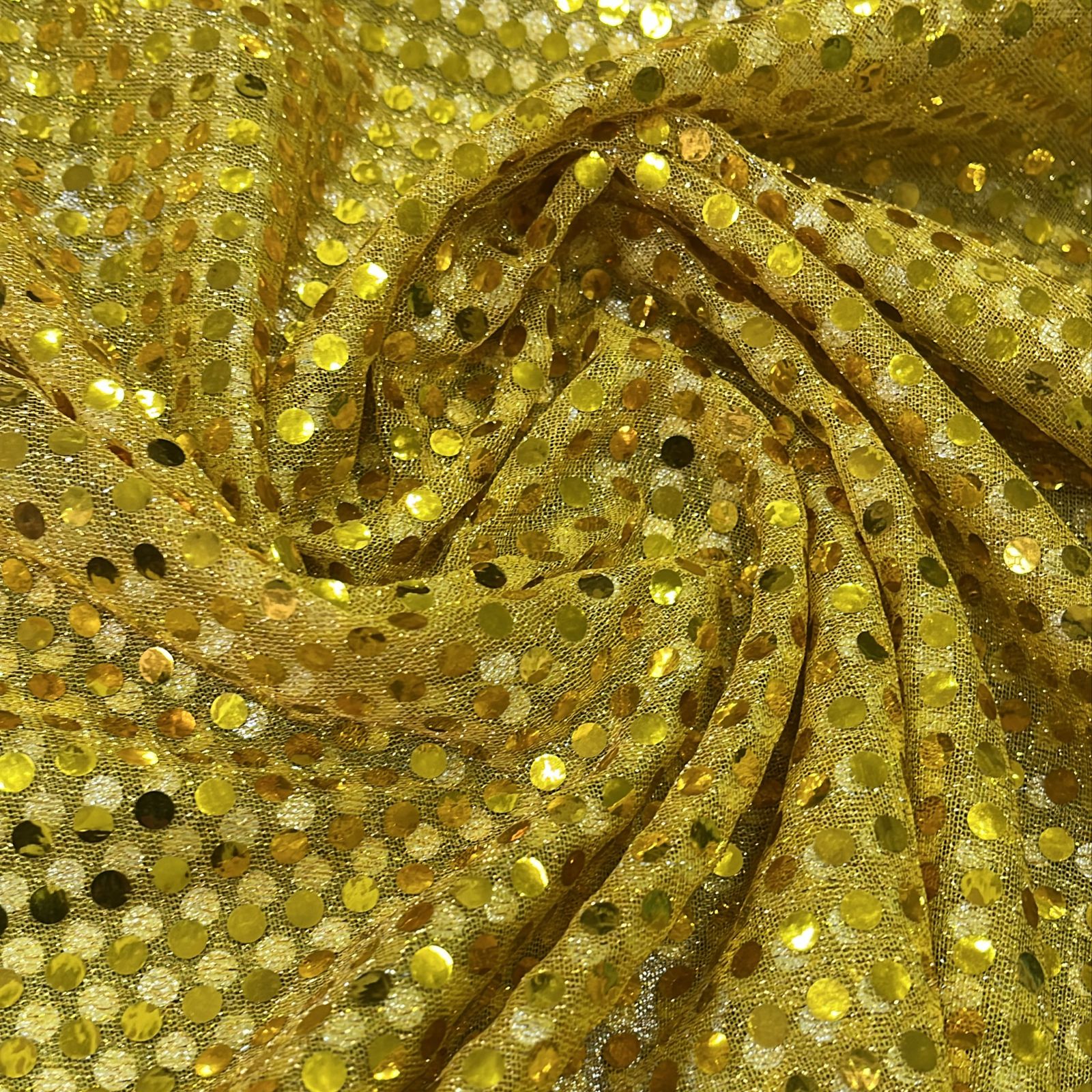 TECIDO PAETÊ FANTASIA - AMARELO - 64 G/M² - 100% POLIÉSTER - COM 1,09 DE LARGURA